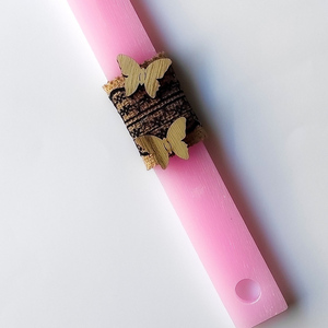 Πασχαλινή Λαμπάδα ροζ με ξύλινες πεταλούδες και κορδέλα με δαντέλα 30cm - κορίτσι, λαμπάδες, για ενήλικες, ζωάκια