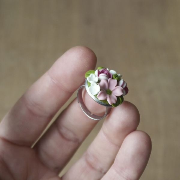 Δαχτυλίδι με λουλουδάτο μπουκέτο από πολυμερικό πηλό ΙΙ - πηλός, λουλούδι, αυξομειούμενα, ανοιξιάτικα λουλούδια - 3