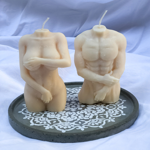 Σετ αρωματικών κεριών σογιασ γυναικείο &αντρικο σώμα με τσιμεντένια βάση . - αρωματικά κεριά
