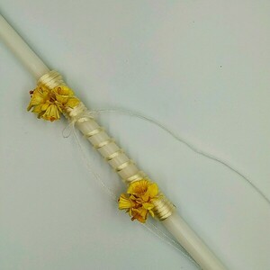Χειροποίητο λευκό λαμπάδακι "Κρινάκια" - μήκος 36εκ - λουλούδια, λαμπάδες, για ενήλικες, για εφήβους - 2