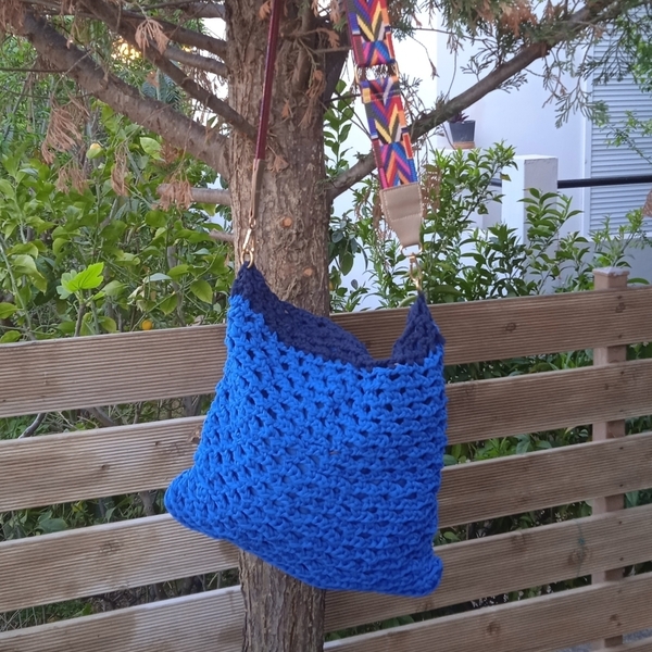 Μπλε βαμβακερή τσάντα με πολύχρωμο ιμάντα-ύψος 37 cm - νήμα, ώμου, μεγάλες, all day, πλεκτές τσάντες - 4