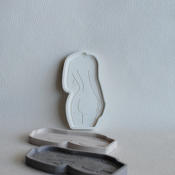 Διακοσμητικός Δίσκος από τσιμέντο Μπεζ με Σχήμα Γυναικείο Σώμα 15.5cm | Concrete Decor - τσιμέντο, πιατάκια & δίσκοι - 3