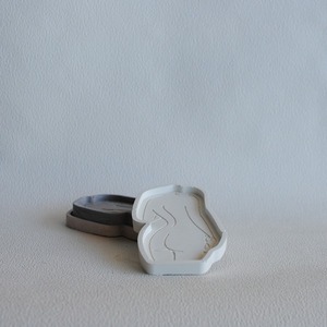 Διακοσμητικός Δίσκος από τσιμέντο Γκρι με Σχήμα Γυναικείο Σώμα Γκρι 15.5cm| Concrete Decor - τσιμέντο, πιατάκια & δίσκοι - 4