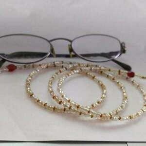 Αλυσίδα γυαλιών από άσπρες και κανελοκαφέ γυάλινες χάντρες - αλυσίδες, κορδόνια γυαλιών