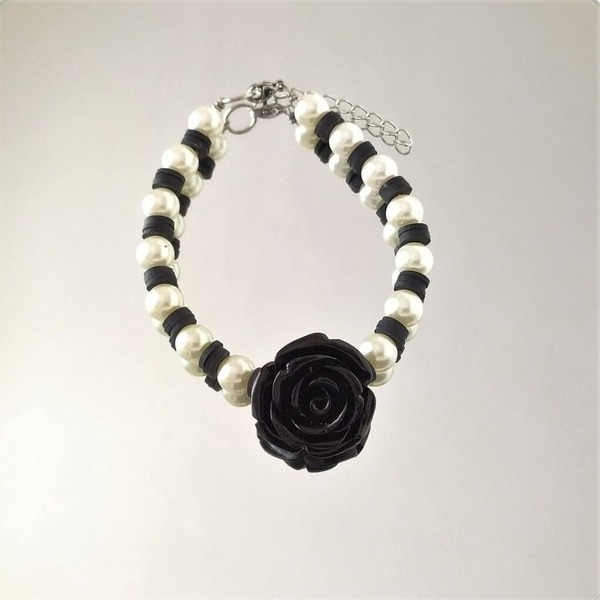 "Black & White" - Βραχιόλι με πέρλες και κοράλι - ημιπολύτιμες πέτρες, πηλός, λουλούδι, χεριού, αυξομειούμενα - 4
