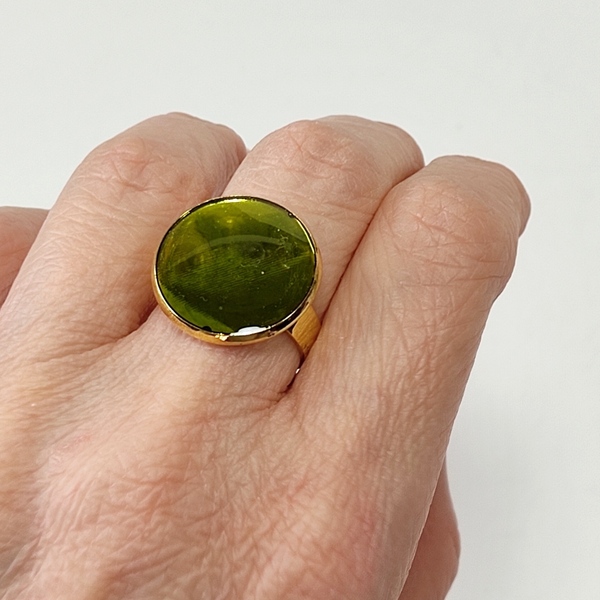 Δαχτυλίδι στρογγυλό επίχρυσο με πράσινο υγρό γυαλί - επιχρυσωμένα, ορείχαλκος, γεωμετρικά σχέδια, αυξομειούμενα, φθηνά - 5