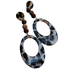 Μακρυά σκουλαρίκια με animal print - ημιπολύτιμες πέτρες, μακριά, plexi glass, κρεμαστά, μεγάλα