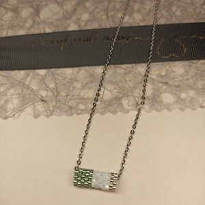 Χειροποίητο κολιέ βαρελάκι πράσινο-ασημί-διάφανο με χάντρες Miyuki υψηλής αντοχής - charms, χάντρες, miyuki delica, ατσάλι - 2