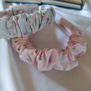 Χειροποίητη υφασματινη scrunchie στέκα μαλλιών σε ροζ χρώμα πουα με τριανταφυλλακια 40cm μήκος - ύφασμα, φλοράλ, δώρα για γυναίκες, στέκες μαλλιών παιδικές, στέκες - 5