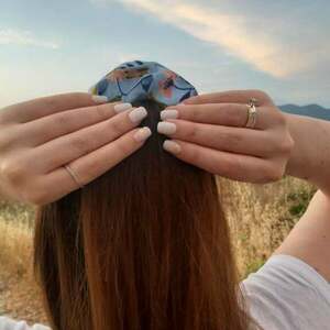 Scrunchie classic βαμβακερό γαλάζιο floral - ύφασμα, χειροποίητα, φλοράλ, λαστιχάκια μαλλιών, μεγάλα scrunchies - 3