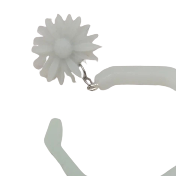 Σκουλαρίκια boho από υγρό γυαλί κρεμαστοί κρίκοι με λουλούδι - light mint - γυαλί, σκουλαρίκια, κρίκοι, boho