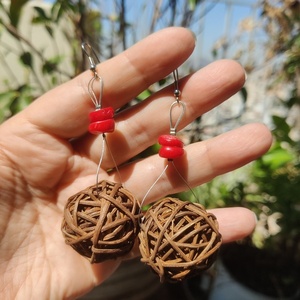 Σκουλαρίκια baboo red coral - ξύλο, κρεμαστά, μεγάλα, γάντζος
