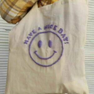 Πάνινη κεντημένη τσάντα "Have a nice day" - μέγεθος 42x38cm - ύφασμα, ώμου, all day, tote, μαλλί felt - 2