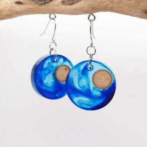 Μπλε σκουλαρίκια με ξύλο ελιάς - διάμετρος 3 εκ - ξύλο, γυαλί, boho, κρεμαστά, γάντζος - 2