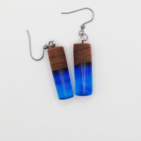 Σκουλαρίκια με ξύλο κερασιάς και μπλε υγρό γυαλί - μήκος 3 εκ - ξύλο, γυαλί, μικρά, boho, κρεμαστά - 3