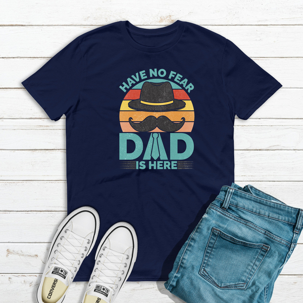 Ανδρικό T-shirt,Ο Μπαμπάς είναι εδώ. - μπαμπάς, δώρα για τον μπαμπά, γιορτή του πατέρα - 2