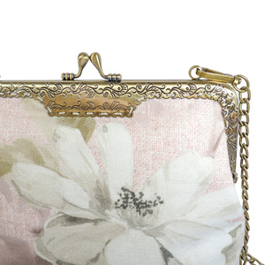 «Aurora Flowers» Vintage floral υφασμάτινο τσαντάκι με μεταλλικό πλαίσιο και αλυσίδα! - ύφασμα, clutch, φλοράλ, βραδινές, μικρές - 3