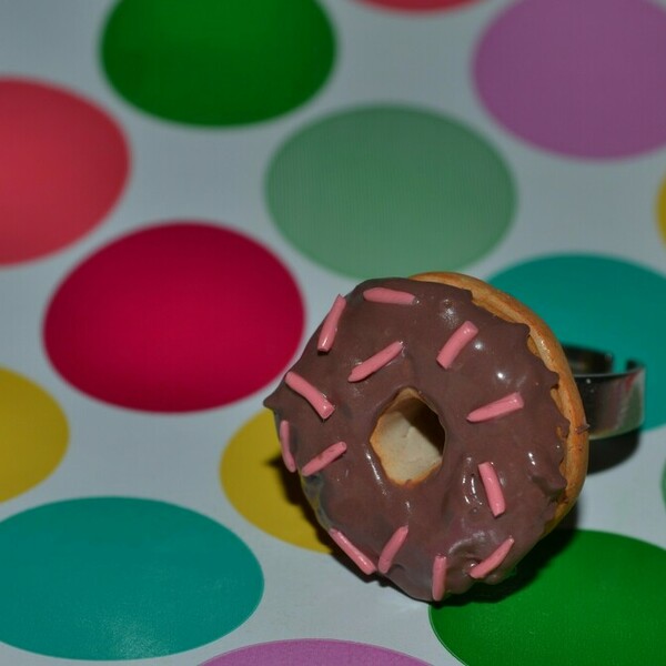 Donut με γλάσο σοκολάτας και ροζ τρούφα/ δαχτυλίδι /αυξομειούμενο/ μεγάλο/ πολυμερικός πηλός - πηλός, μεγάλα, αυξομειούμενα - 3