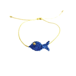 Μπλε μεταλλικό μικρό ψαράκι. - ημιπολύτιμες πέτρες, νήμα, ψάρι, μακραμέ