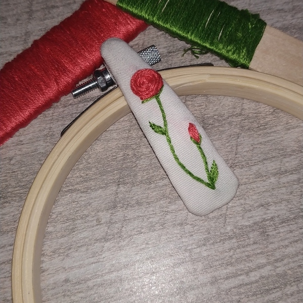 Κεντημένο τσιμπιδάκι μαλλιών- Κόκκινο Τριαντάφυλλο - τριαντάφυλλο, boho, αξεσουάρ μαλλιών, τσιμπιδάκια μαλλιών - 2