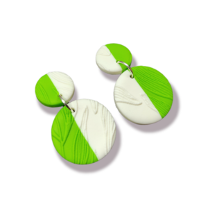 Ανάγλυφα κρεμαστά studs από πολυμερικό πηλό σε λευκό και πράσινο colour block - ιδιαίτερο, μοντέρνο, πηλός, κρεμαστά - 2
