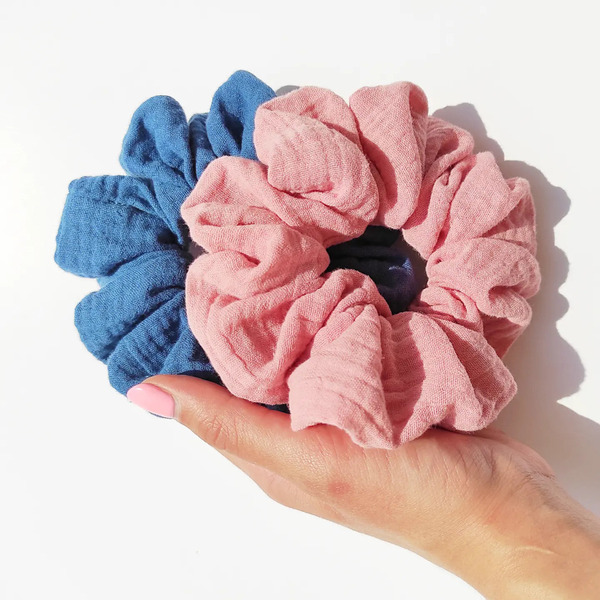 Μπλέ scrunchie από βαμβακερή μουσελίνα - ύφασμα, λαστιχάκια μαλλιών, 100% βαμβακερό - 3