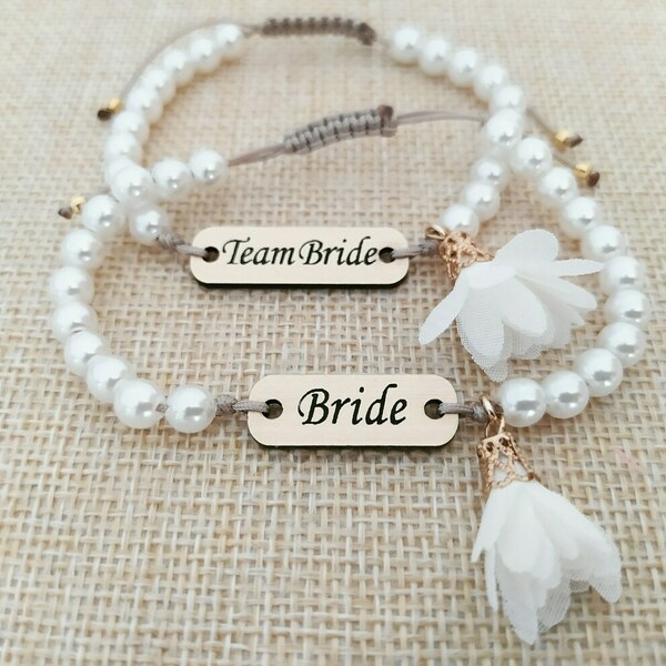 Σετ των 6 βραχιόλια Bride team bride με περλες και πλεξιγκλάς ταυτότητα - 3