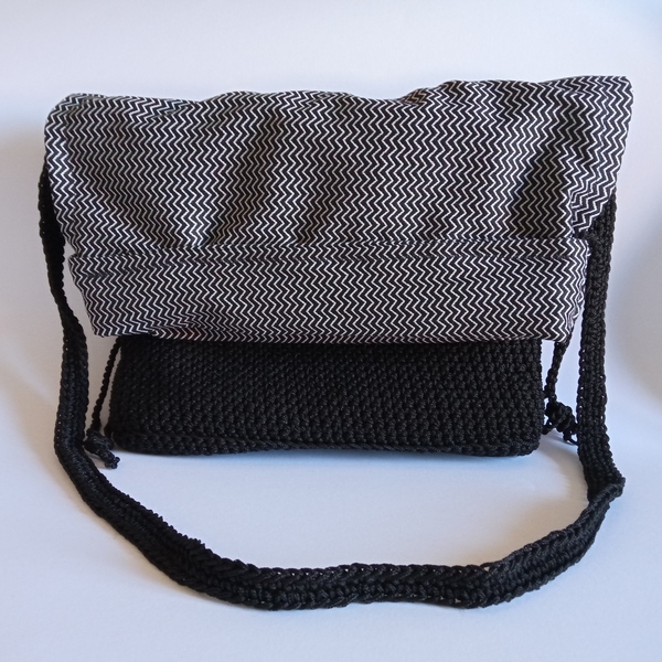 Χειροποίητη πλεκτή τσάντα ώμου μαύρη με υφασμάτινη επένδυση - νήμα, ώμου, πουγκί, all day, πλεκτές τσάντες - 3