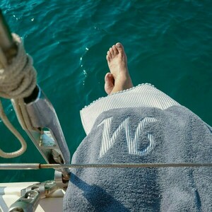 Βαμβακερή πετσέτα θαλάσσης με μονόγραμμα / γκρι / 150x80εκ. - όνομα - μονόγραμμα, personalised, δώρα για άντρες - 5