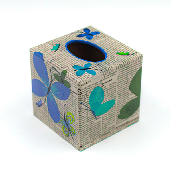 Κουτί για χαρτομάντιλα ντυμένο με εφημερίδα και πεταλούδες - ξύλο, οργάνωση & αποθήκευση - 2