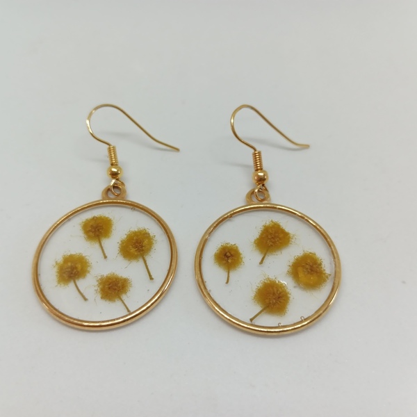 Golden round earrings with Mimoza - γυαλί, ορείχαλκος, λουλούδι, μικρά, κρεμαστά - 2