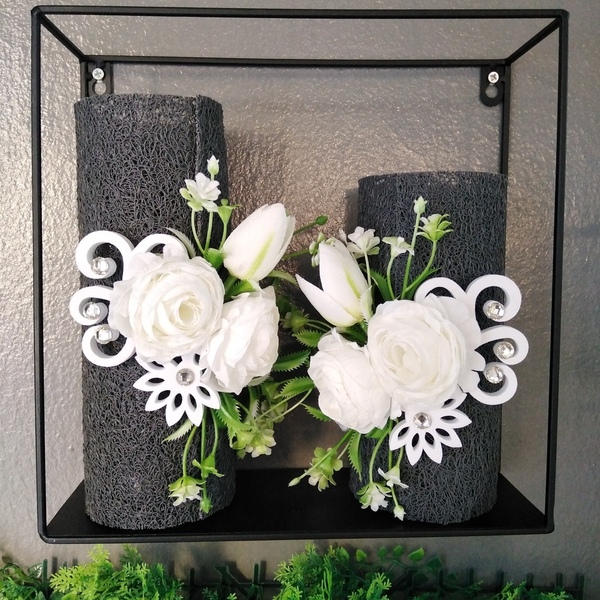 Γυαλινο κηροπήγιο σε γκρι χρώμα με λευκά λουλουδια. Ύψος 22cm. - γυαλί, ρεσώ & κηροπήγια, κεριά & κηροπήγια - 3