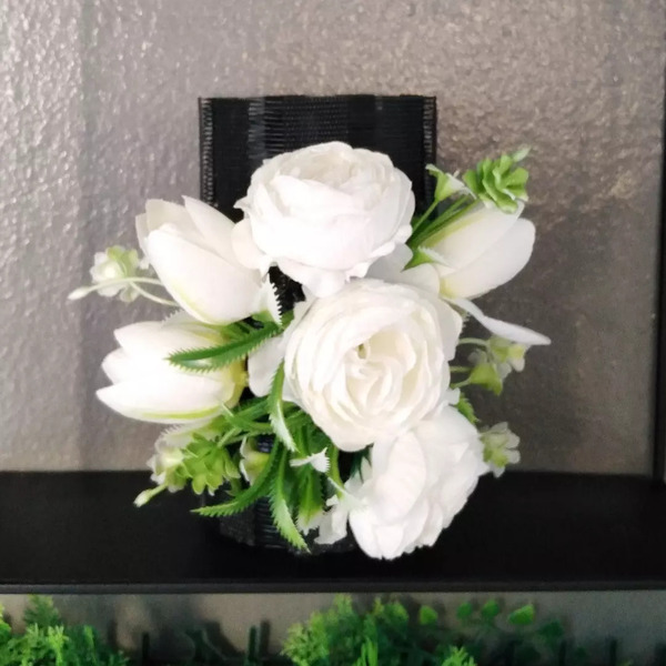 Γυάλινο κηροπήγιο σε μαύρο χρώμα με λευκά λουλουδια. Ύψος 17cm - ρεσώ & κηροπήγια, κεριά & κηροπήγια - 4