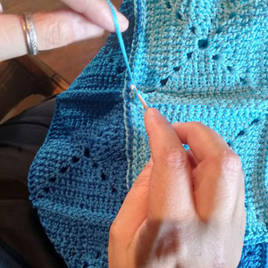 Χειροποίητη πλεκτή τσάντα ώμου crochet blue 38X30cm - νήμα, ώμου, all day, tote, πλεκτές τσάντες - 4