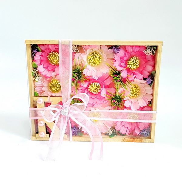 "Flower box" εορταστικό κουτί με γράμμα - ξύλο, λουλούδια, διακοσμητικά