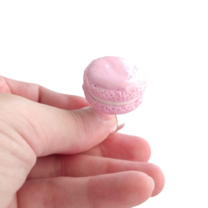 Δαχτυλίδι macaron ροζ με πολυμερικό πηλό / μεγάλο / μεταλλική βάση / αυξομειούμενο / Twice Treasured - πηλός, cute, γλυκά, αυξομειούμενα - 2