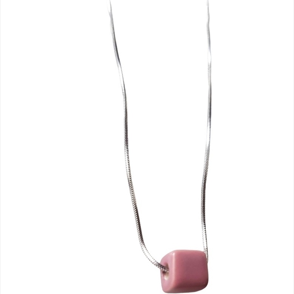Χειροποίητο Κολιέ με Ατσάλινη Ασημένια Αλυσίδα με Κεραμική Ροζ Χάντρα-Αντίγραφο - επάργυρα, κεραμικό, χάντρες, ατσάλι