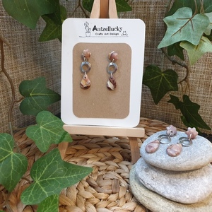 "Daisy choco drop" I Χειροποίητα boho καρφωτά σκουλαρίκια από πολυμερικό πηλό με τεχνική marble - 4,5cm - χρώμα καφέ/ μπεζ / λευκό - δάκρυ, πηλός, boho, κρεμαστά, καρφάκι - 3