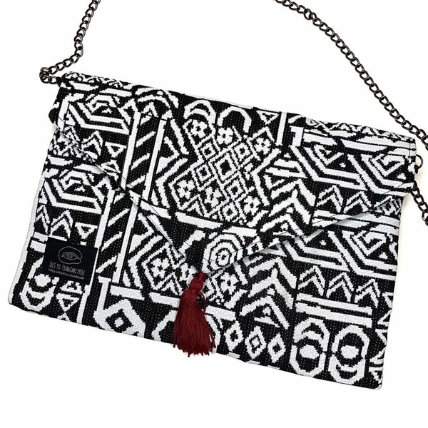 Χειροποίητη γυναικεία ασπρόμαυρη τσάντα ώμου -black & white geometric boho bag 28cm x 20cm - ύφασμα, φάκελοι, ώμου, all day, μικρές