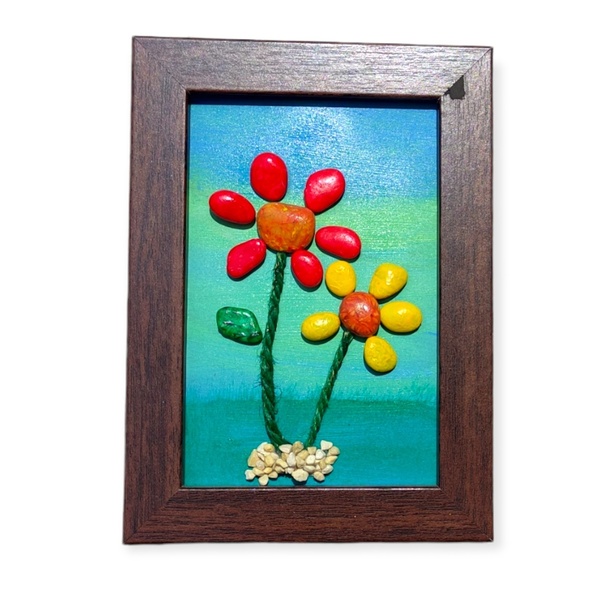 Κάδρο από βότσαλα χρωματιστά λουλούδια. Διαστάσεις 18 χ 12 εκατοστά - ξύλο, πέτρα, κορνίζες, ανοιξιάτικα λουλούδια, δώρο γεννεθλίων