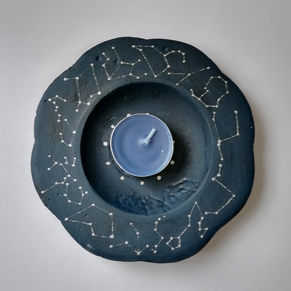 Πιατάκι αστερισμοί ζωδίων ανάγλυφο στρογγυλό τσιμεντένιο μαύρο-μπλε-ασημί 15εκΧ3εκ - τσιμέντο, ζώδια - 2