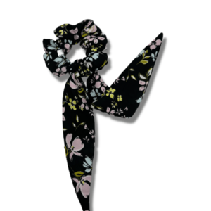 Black floral scarf scrunchie - ύφασμα, φλοράλ, για τα μαλλιά, λαστιχάκια μαλλιών