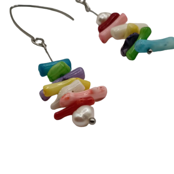 Χρωματιστά σκουλαρίκια boho με ημιπολύτιμες χάντρες κοράλι και μαργαριτάρια - multicolour - ημιπολύτιμες πέτρες, κοράλλι, μαργαριτάρι, ατσάλι, boho, κρεμαστά