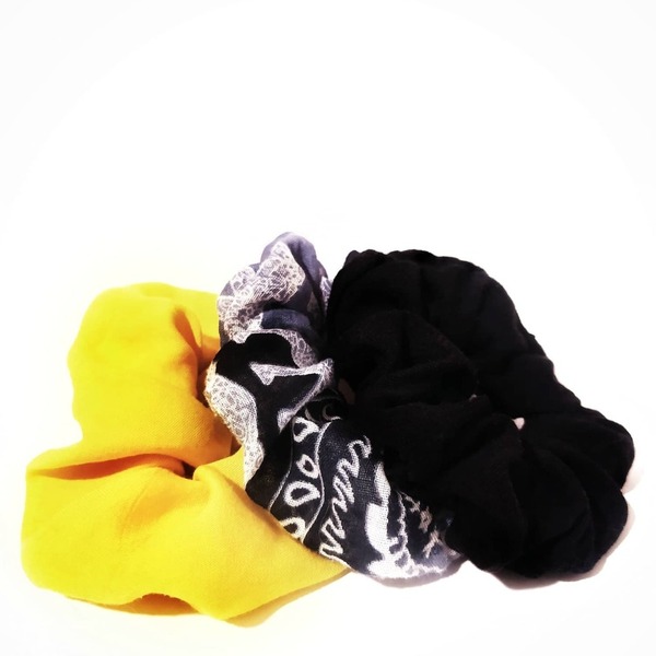 Σετ 3 υφασμάτινα λαστιχάκια για τα μαλλιά scrunchies μαύρο γκρι και κίτρινο / Set of 3 fabric hair ties black gray and yellow - ύφασμα, λαστιχάκια μαλλιών