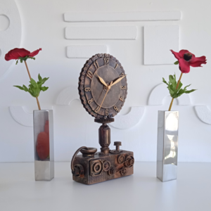 Ρολόι  επιτραπέζιο χειροποίητο από ξύλο μέταλλο και πλαστικό, σε μαύρο χρώμα με μπρονζέ και χρυσή πατίνα - ξύλο, επιτραπέζια - 4