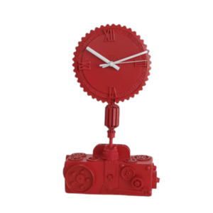 Ρολόι  επιτραπέζιο χειροποίητο από ξύλο μέταλλο και πλαστικό ,σε  κόκκινο    χρώμα - ξύλο, επιτραπέζια