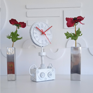 Ρολόι  επιτραπέζιο χειροποίητο από ξύλο μέταλλο και πλαστικό ,σε  λευκό    χρώμα - ξύλο, επιτραπέζια - 2