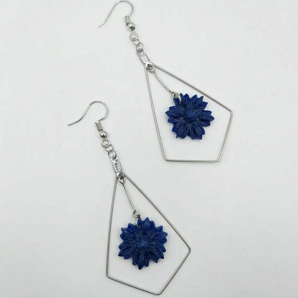 Custom made σκουλαρίκια boho από υγρό γυαλί σε σχήμα λουλούδι - σκούρο μπλε - γυαλί, λουλούδι, ατσάλι, boho, φθηνά - 2