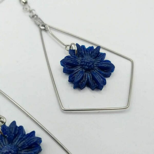 Custom made σκουλαρίκια boho από υγρό γυαλί σε σχήμα λουλούδι - σκούρο μπλε - γυαλί, λουλούδι, ατσάλι, boho, φθηνά - 3