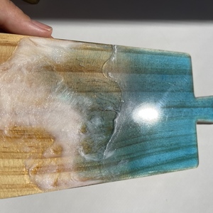 Θάλασσα σε μια σανίδα σερβιρίσματος - ξύλο, ρητίνη, είδη σερβιρίσματος - 3